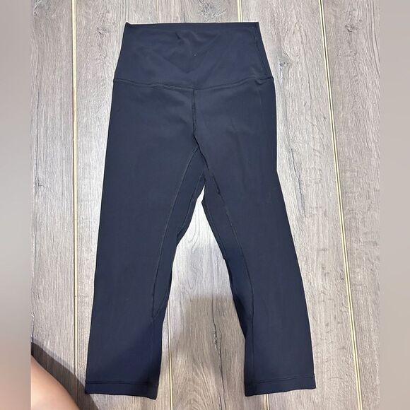 Align Crop 17” - Picture 2 of 3